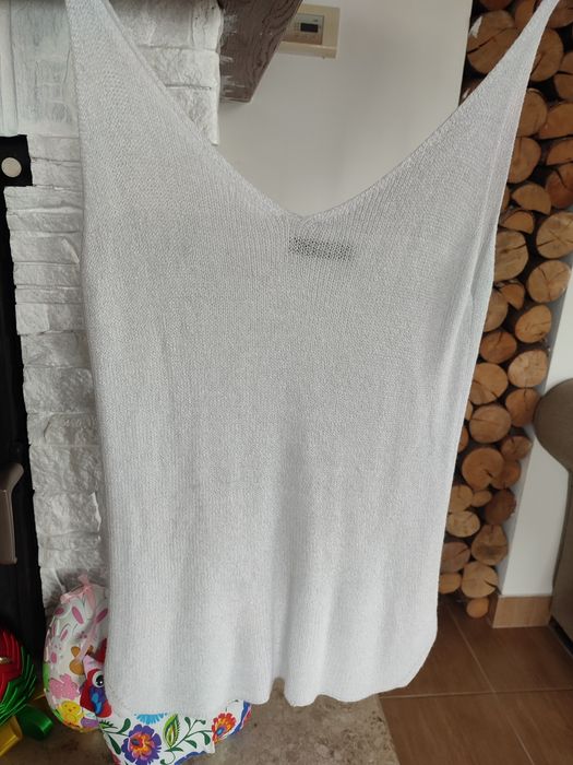 HIT NOWY Biały top ze srebrną nitką biust 38 cm