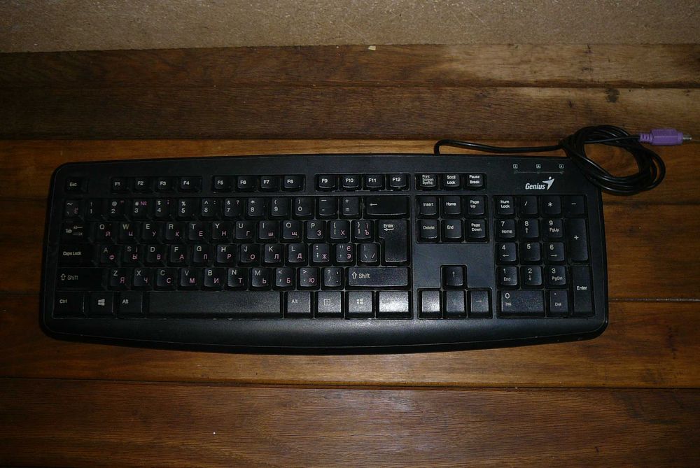 Genius WE 130 VN 1407 клавиатура компьютерная PS/2