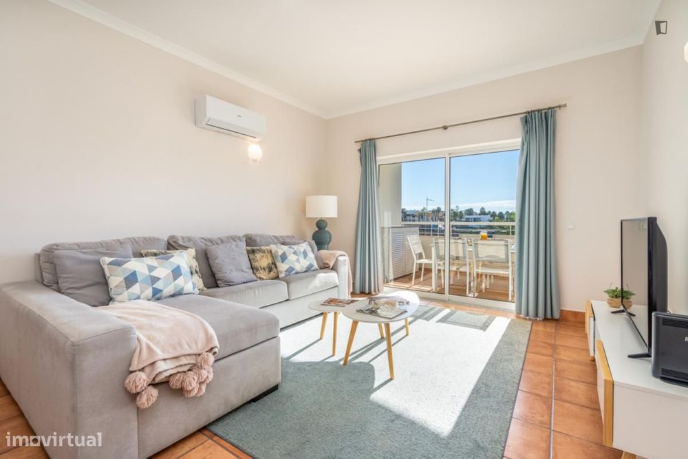 Apartamento com 2 quartos - localizado em Lagoa