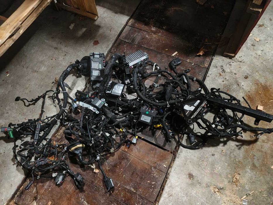 проводка блоки CHEVROLET Equinox Ev cadillac lyriq