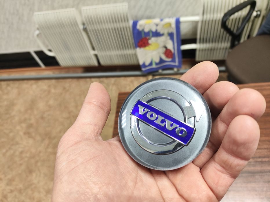 Ковпачки на диски Volvo xc60 xc70 оригінал 64мм