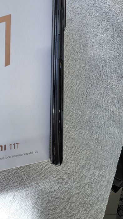 Xiaomi 11T com caixa e acessórios