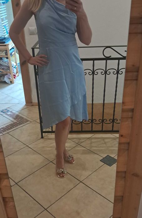 TFNC niebieska satynowa sukienka na jedno ramię rozmiar L