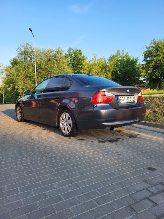 BMW E90 318 i 2007r