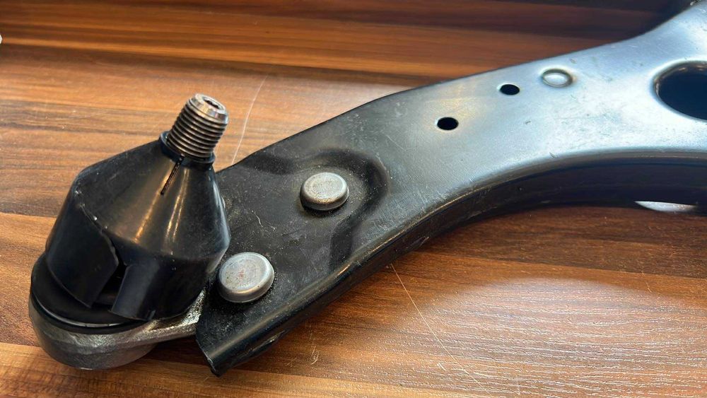 Wahacz przedni lewy RTS 96-697-2 – Ford Focus 2004