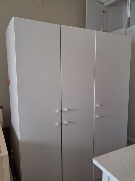 KLEPPSTAD
Roupeiro c/3 portas, branco, 117x55x176 cm