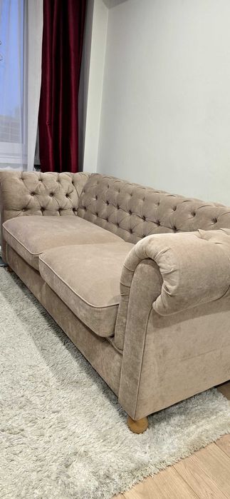 Piękna sofa pikowana/chesterfield/ozdobna