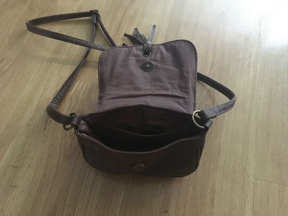 Torebka mała listonoszka brązowa regulowany pasek