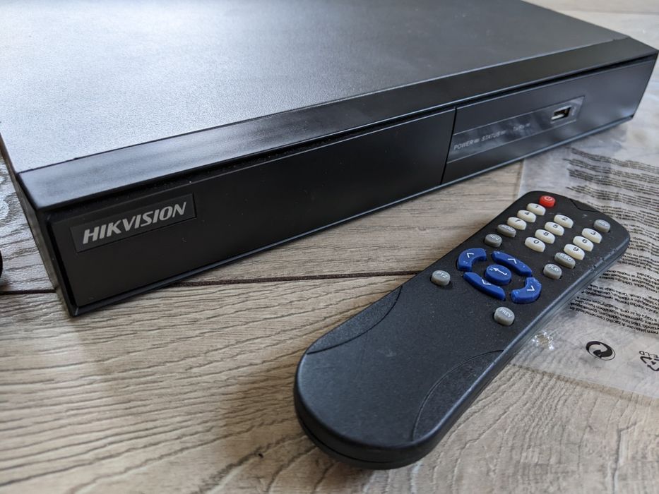 Відеореєстратор Hikvision DS-7208HGHI-SH/A(B)  /під ремонт/
Model: D