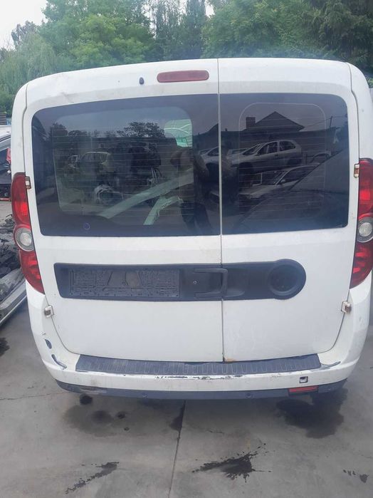 Fiat Doblo 2 II - drzwi tył prawe i lewe KOMPLET