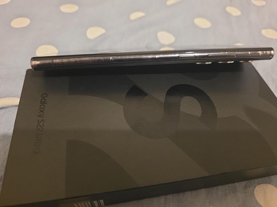 Samsung Galaxy S22 Ultra 256GB / 12GB RAM + S Pen + Caixa