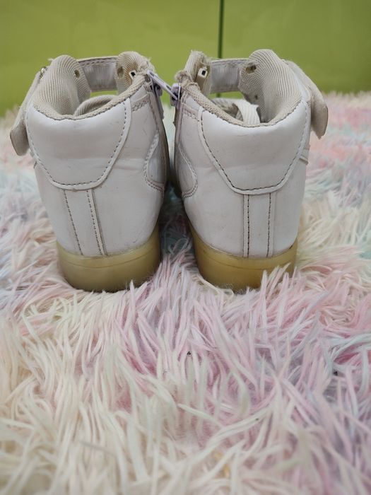 Buty białe za kostkę unisex r.32