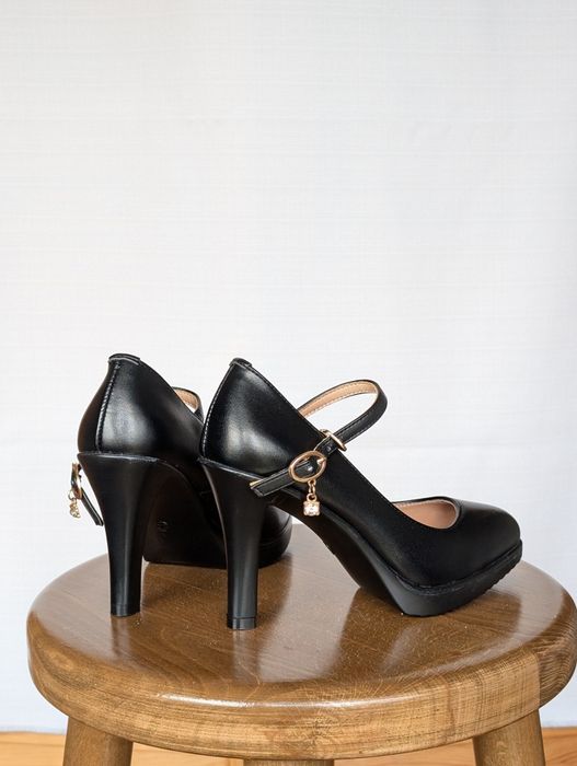 Buty na obcasie r.32 33, 21 cm