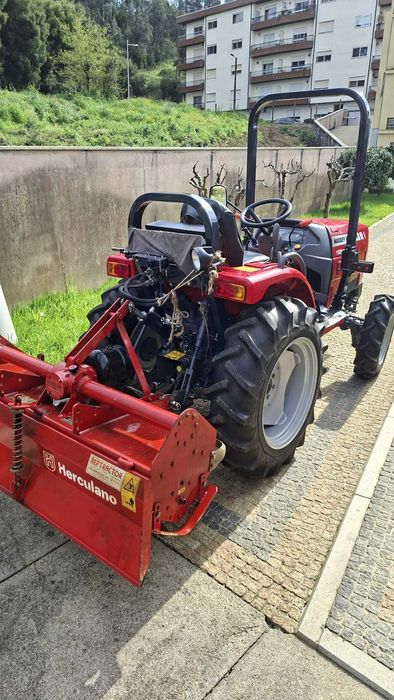 Trator Massey Ferguson 1529 de 2016 com ou sem alfaias