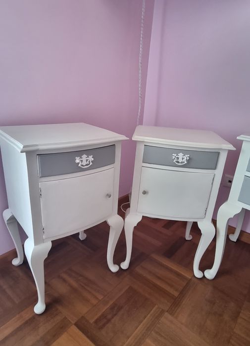 Tocador com banco e mesas cabeceira