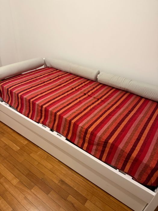 cama individual com gavetão