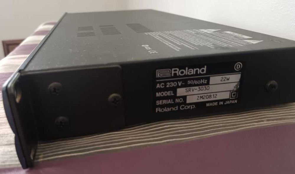 Roland SRV-3030 24-Bit Digital Reverb with Digital I/O
