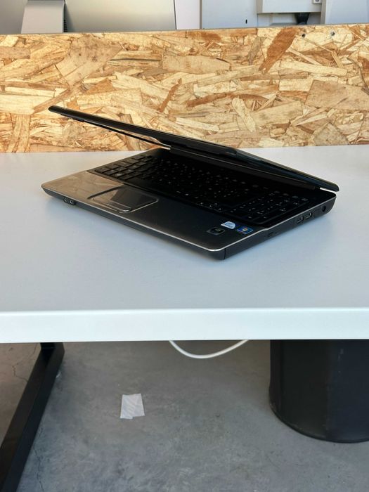 HP G61-430BS Portátil