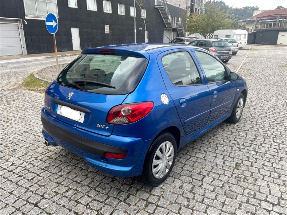 Peugeot 206 + 1.1 com 153mil Klm 2009
