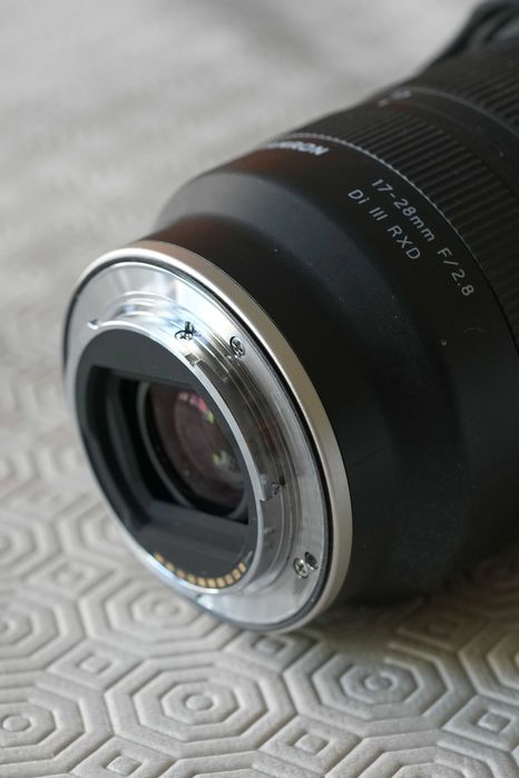 Tamron 17-28mm F2.8 Di III RxD