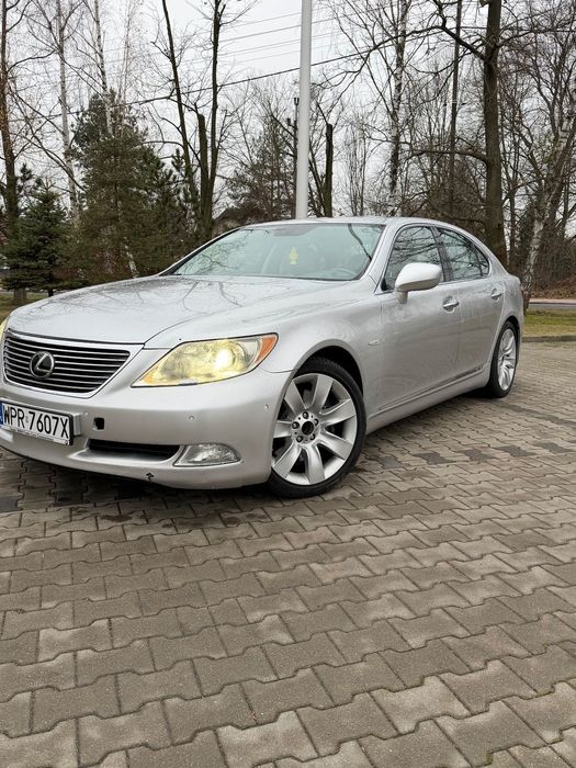 Lexus LS Stan techniczny  dobry