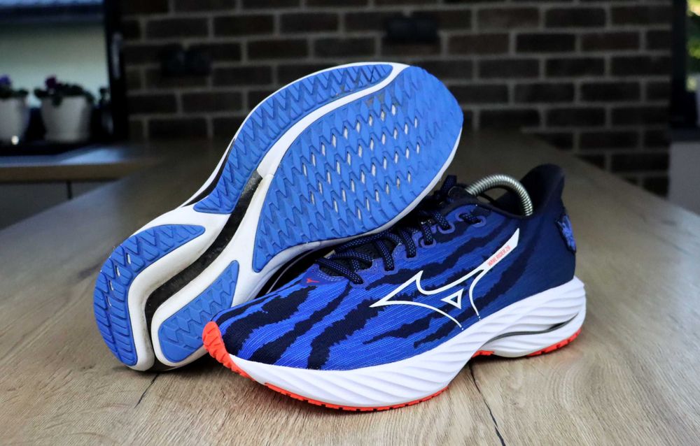 Mizuno Wave Rider 28 męskie biegowe 41 ( 26,5 cm)