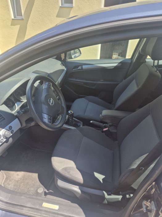 Opel Astra H 1.6 (105 KM) 2006
