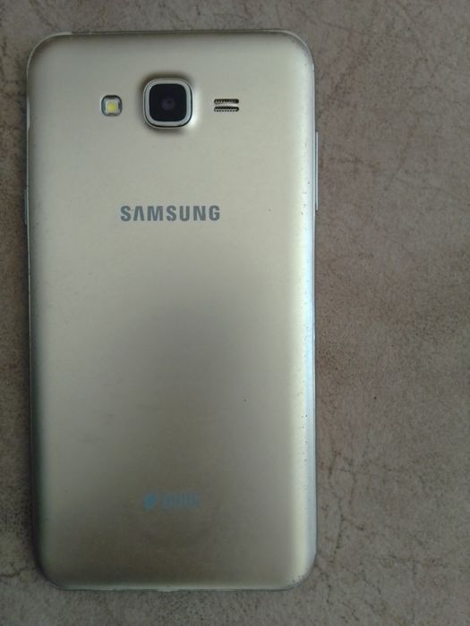 Сотовый телефон Самсунг j7