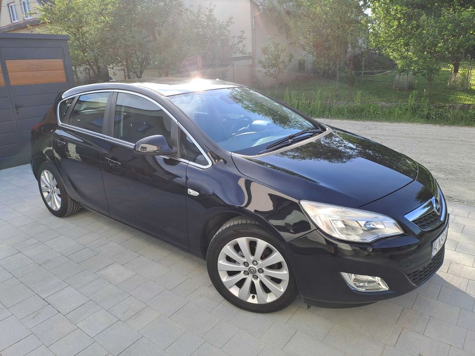 OPEL ASTRA 1,4T benzyna