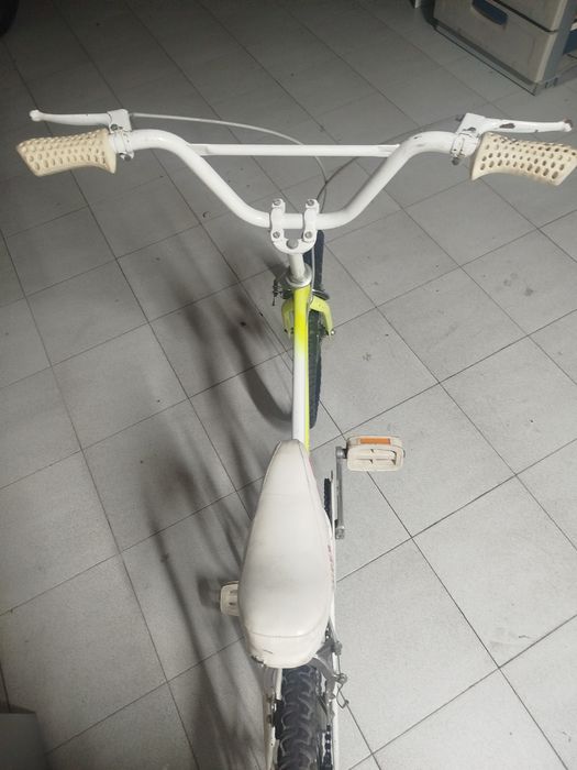 Bicicleta BMX em bom estado