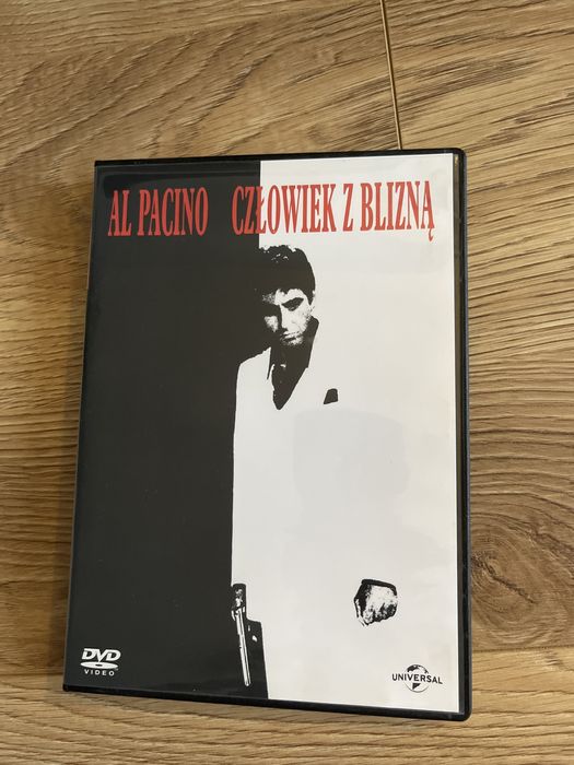Człowiek z blizną , DVD