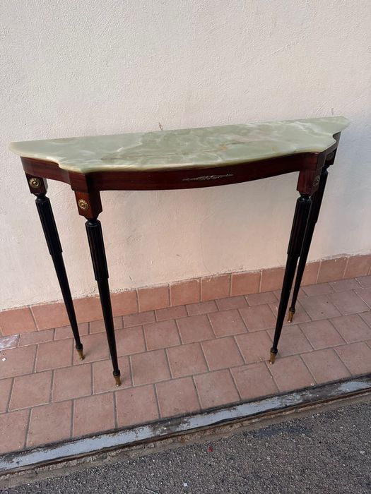 Консоль з мармуровою кришкою