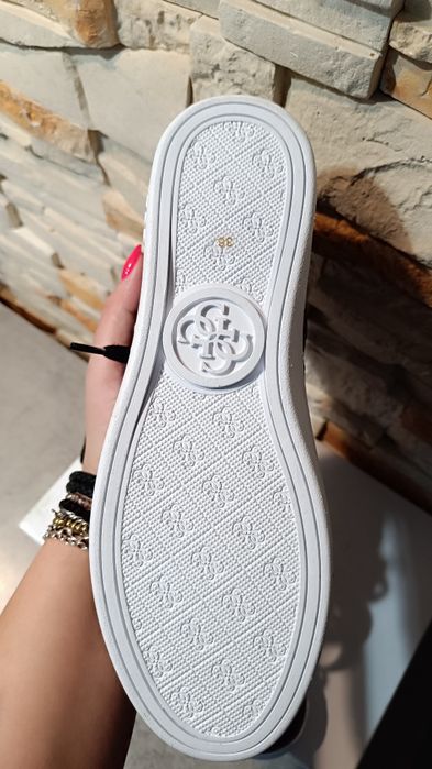 Buty damskie Guess
