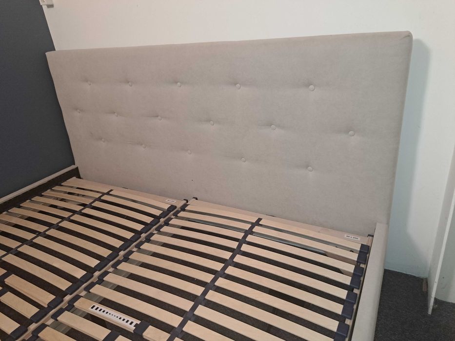 Cama com estrado s/ colchão