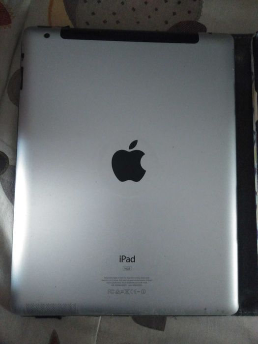Планшет iPad 16GB