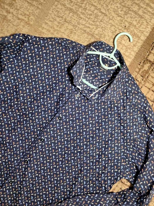 Стильна чоловіча сорочка