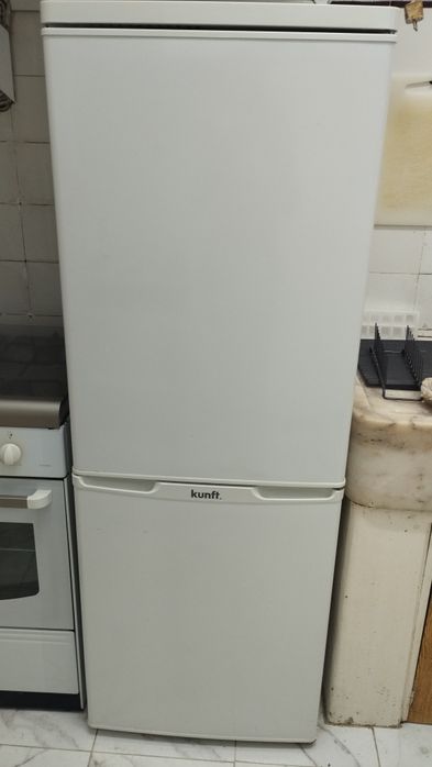 Geladeira Kunft branca