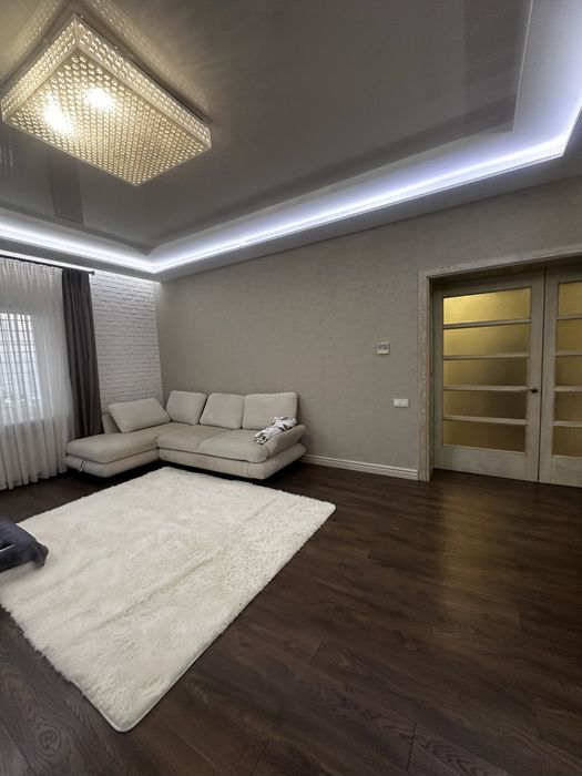 Хозяйский, добротный дом. Газофицирован