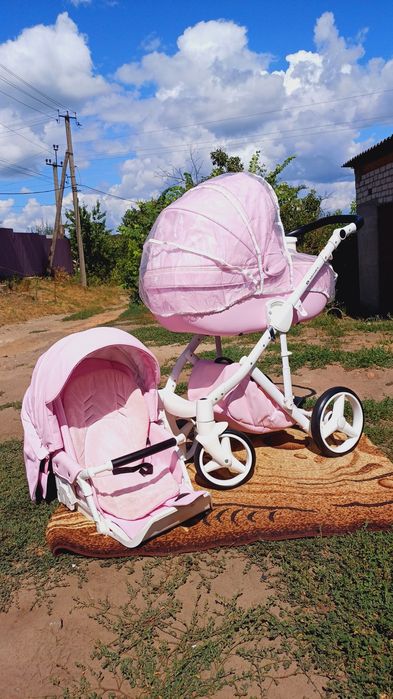 Продам дитячу універсальну коляску 2 в 1 Adamex Luciano Q110