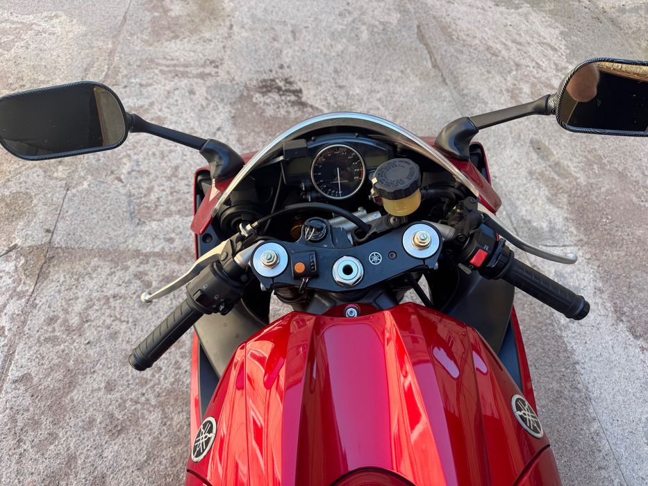 Yamaha R1 2004 год