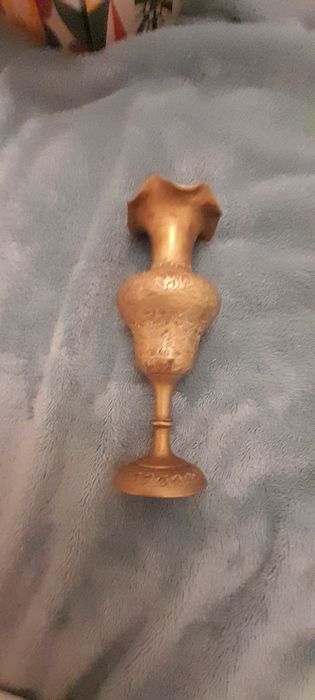 Jarra indiana em bronze gravada à  mão