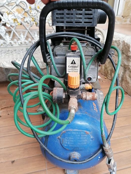 Compressor Dexter Power 2.5 HP (24L) + Mangueira Espiral