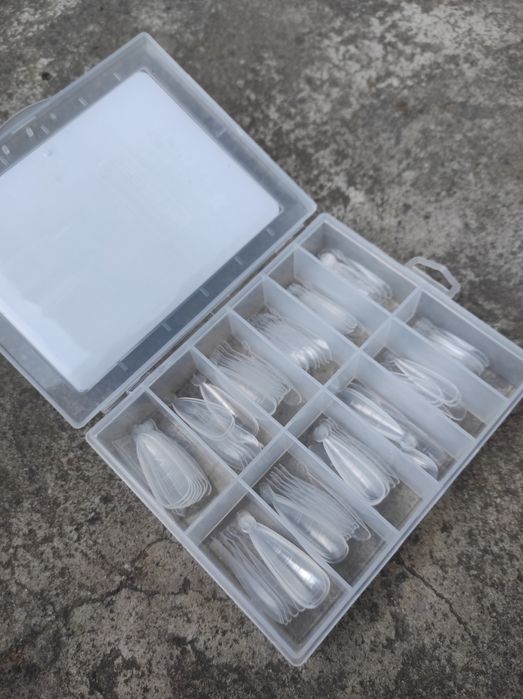 Форми для нарощення нігтів