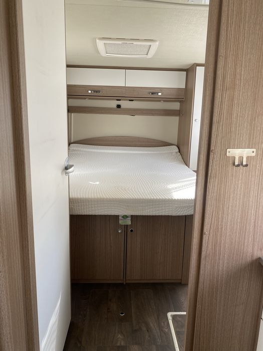 Vendo autocaravana CARADO cama central