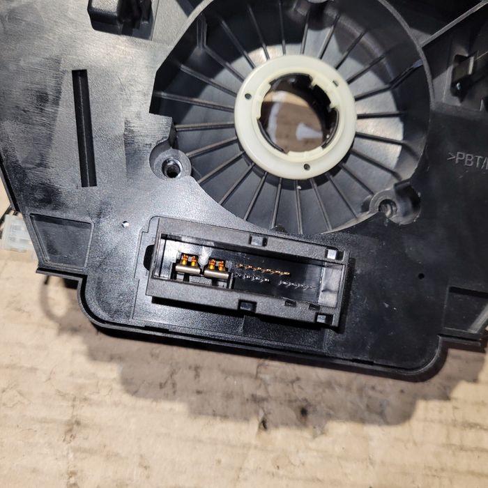 Przełącznik zespolony pająk manetki opel Corsa D 2008r