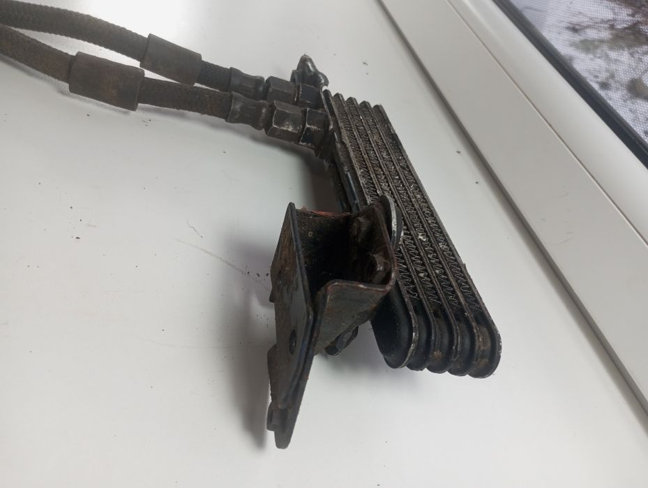 Chłodnica Suzuki DR 600 oryginalna w dobrym stanie