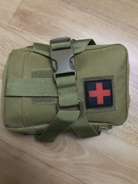 підсумок під аптечку,  турнікет