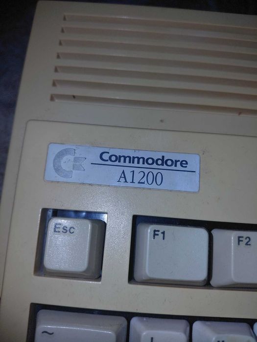 Sprzedam amiga A1200 retro