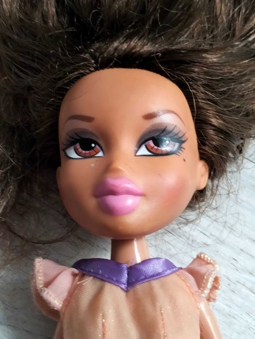Лялька bratz yasmin world house) із серії fashion pixiez, mga орігінал.
