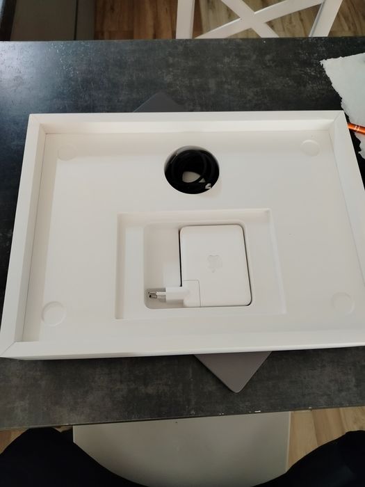 MacBook Pro 16” M3 Max 48GB RAM 1TB SSD